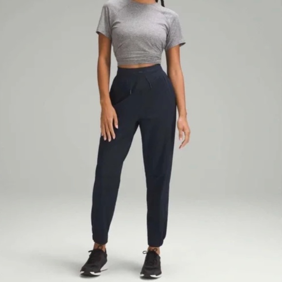 Lululemon License to Train HR Jogger, Navy, Size 6 - Picture 1 of 11